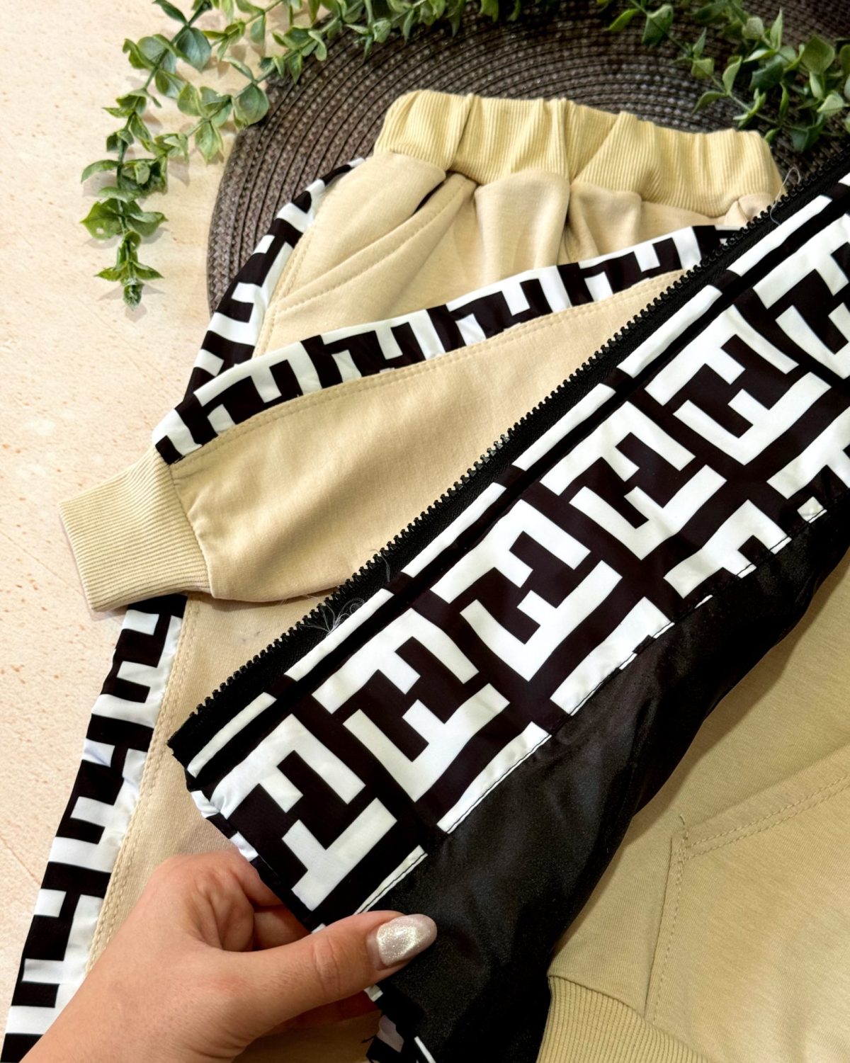 سه تیکه فندی و دیور - Image 8