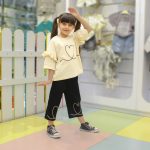 کراپ شلوارک قلب دنباله دار - Image 2